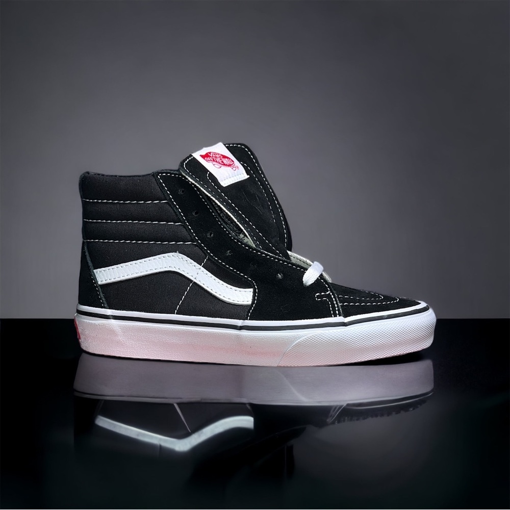Black & White Sk8-Hi Vans New